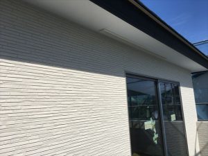長泉町 下長窪マイホーム新築注文住宅 サイディングと軒天井です