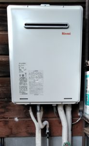 沼津市大平で、基盤故障により給湯器取替工事