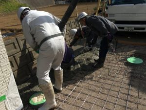長泉町 下長窪マイホーム新築注文住宅 コンクリート流し込み入り口