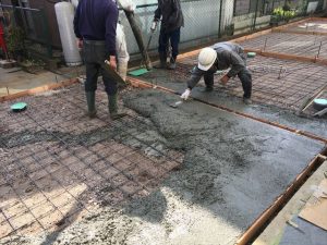 長泉町 下長窪マイホーム新築注文住宅 コンクリート流し込み左官おさえ