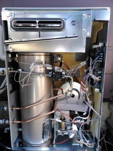 御殿場市茱萸沢でノーリツ製石油給湯器交換 - イワサキホーム