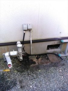 裾野市給湯器交換　既設取り外し