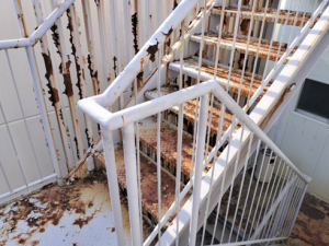 沼津市 外階段劣化のためメンテナンスのご相談