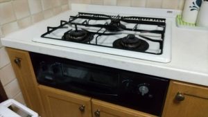 三島市でビルトインガスコンロとレンジフードの交換