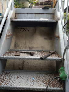 沼津市 鉄骨外階段劣化のため補修と錆び止め塗装