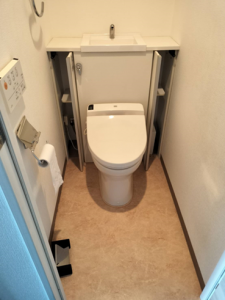 裾野市  ＴＯＴＯネオレストでトイレ交換