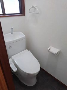 沼津市ですっきりデザインのトイレに！