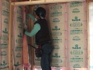 断熱材　隙間　清水町　断熱対策
