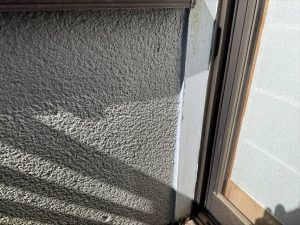 函南町　戸建住宅　モルタル外壁塗装と雨戸木枠の補修