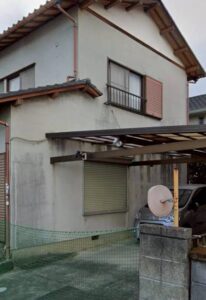 三島市 気になる汚れをきれいに!外壁とシャッターの塗装