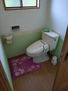 沼津市でコストパフォーマンスの高いTOTOの人気一体形トイレ「GGA1」へ