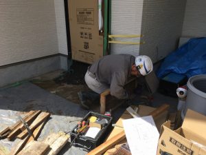 長泉町　下長窪マイホーム新築注文住宅　玄関土間型枠作業です