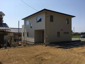 長泉町　下長窪マイホーム新築注文住宅　駐車場コンクリート打ち始まります