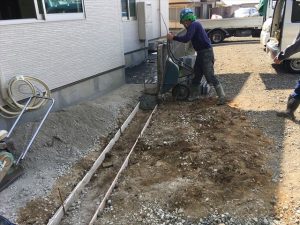 長泉町　下長窪マイホーム新築注文住宅　西面ブロック積ベースコンクリート