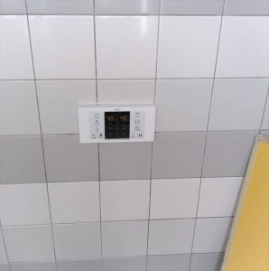 三島市　給湯器交換　浴室リモコン防水処理
