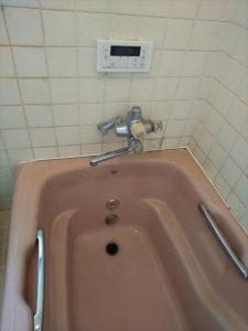 沼津市　給湯器交換　浴槽1つ穴変換工事