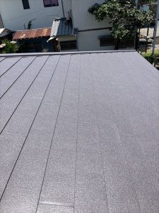 沼津市で屋根から多数個所からの雨漏りガルバリウム鋼板でカバー工法
