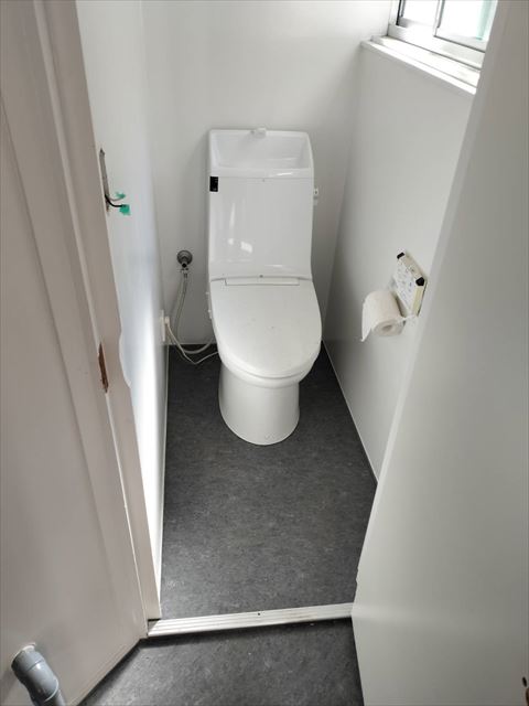 店舗　昼はCAFE　夜はBARで癒しの場所