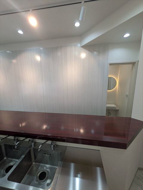 店舗　昼はCAFE　夜はBARで癒しの場所