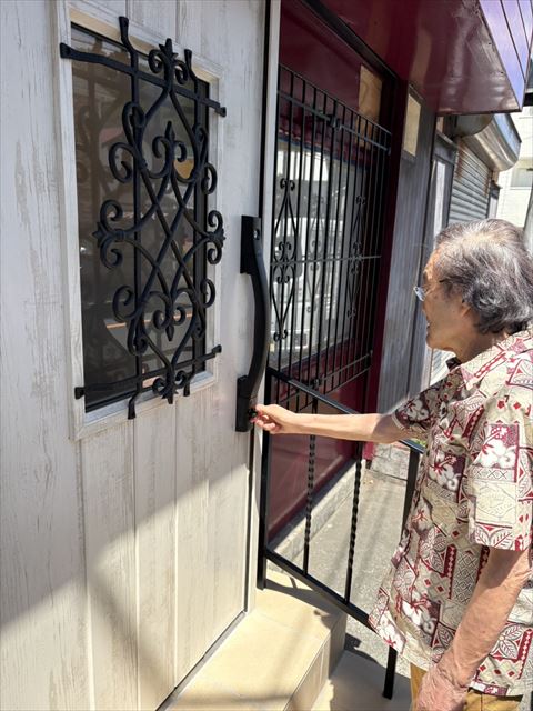 店舗　昼はCAFE　夜はBARで癒しの場所