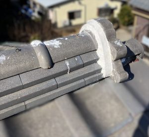 伝統を守る鬼瓦補修